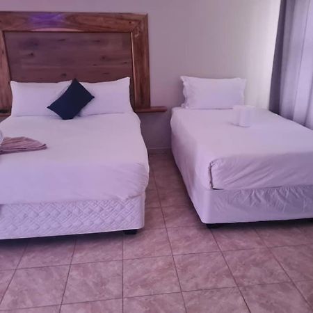 The Botanical Gardens Hotel Rundu Exterior foto